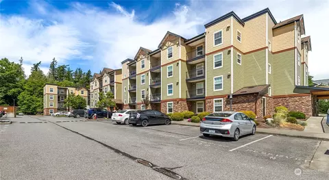700 32nd St #A302, Bellingham, WA 98225