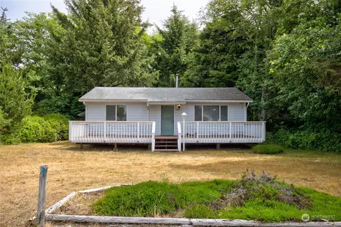 684 Copalis Ave NE, Ocean Shores, WA 98569