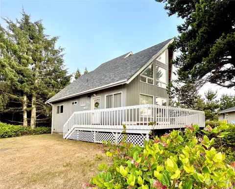 195 Ocean Lake Way SW, Ocean Shores, WA 98569