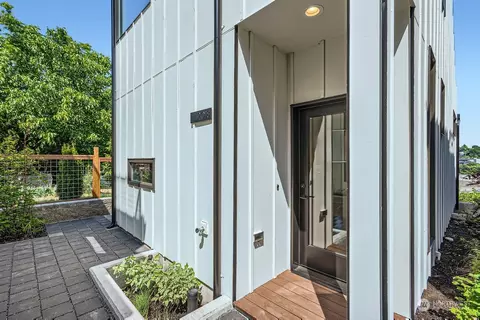 2018 19th Ave S, Seattle, WA 98144