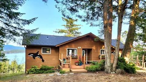 544 Seaview Ln, Friday Harbor, WA 98250