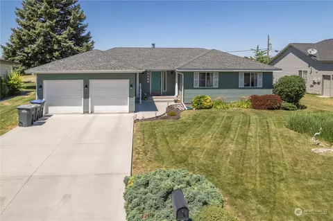 1202 S Eastlake Dr, Moses Lake, WA 98837