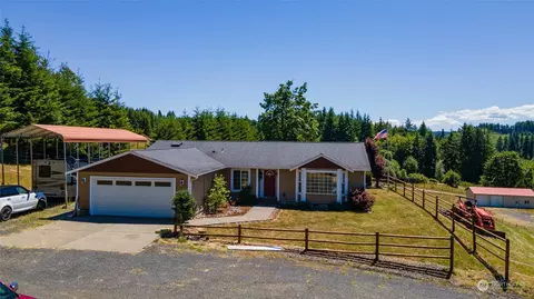 123 Hobbs Hill Dr, Chehalis, WA 98532