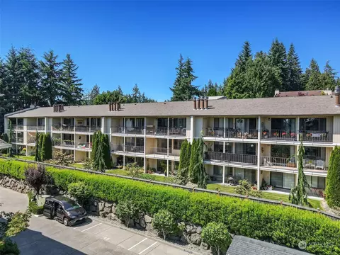 26425 Pennsylvania Ave NE #20, Kingston, WA 98346