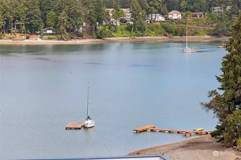 924 Shorewood Dr #B-22, Bremerton, WA 98312