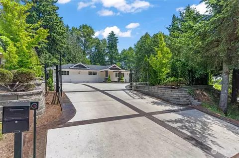 17448 129th Ave SE, Renton, WA 98058