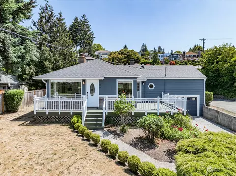 6901 E Side Dr NE, Tacoma, WA 98422