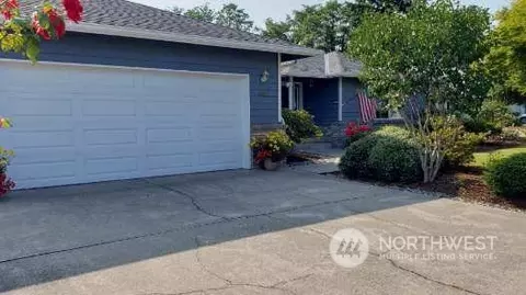 697 S Wade Pl, Burlington, WA 98233