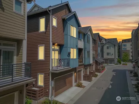 15738 NE 14th Ter, Bellevue, WA 98008