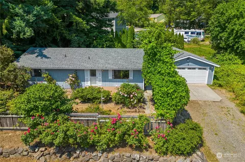 40 NE Anchor Way, Belfair, WA 98528