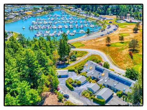 106 Shelter Bay Dr, La Conner, WA 98257