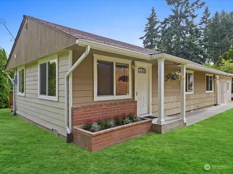 16105 37th Ln S, Seatac, WA 98188