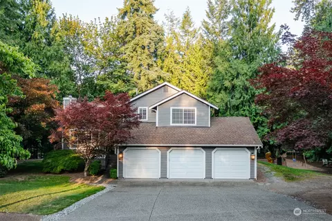27403 NE 30th Way, Redmond, WA 98053