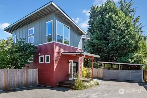 3527 SW 100th St, Seattle, WA 98146