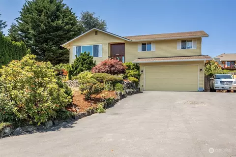 6804 47th Ave E, Tacoma, WA 98443