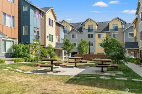15803 NE 14th Rd #8.6, Bellevue, WA 98008