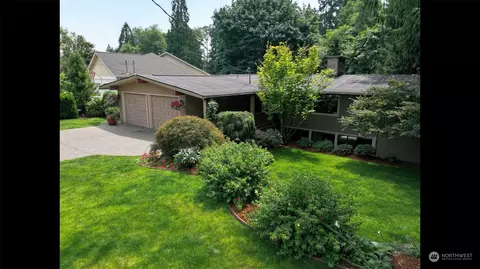 2215 Woodcrest Dr SE, Olympia, WA 98501