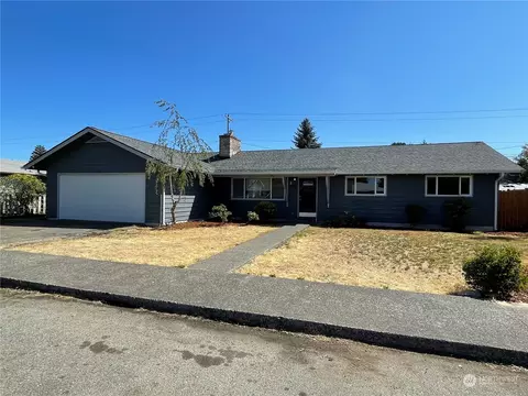 2216 SE Callanan St, Shelton, WA 98584