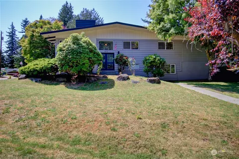 8110 E Glen Dr, Everett, WA 98203