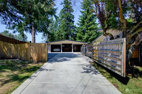 8110 E Glen Dr, Everett, WA 98203 photo 4