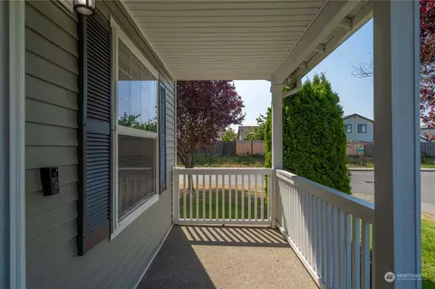 1406 203rd St E, Spanaway, WA 98387 photo 3