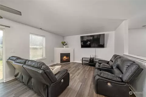 1406 203rd St E, Spanaway, WA 98387 photo 9