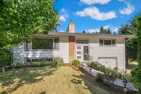 18902 33rd Ave NE, Lake Forest Park, WA 98155