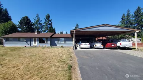 1602 Tacoma Point Dr E, Lake Tapps, WA 98391