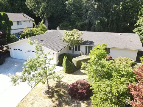 6447 Tralee Dr NW, Olympia, WA 98502