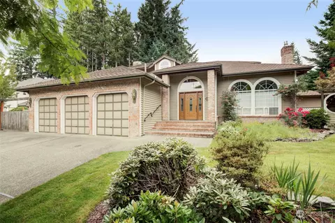 23306 SE 253rd Pl, Maple Valley, WA 98038