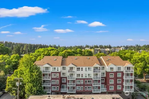 2805 NE 125th St #407, Seattle, WA 98125
