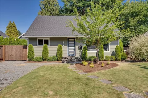 215 Alameda Ave, Fircrest, WA 98466