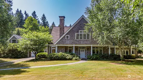 11905 204th St SW, Vashon, WA 98070