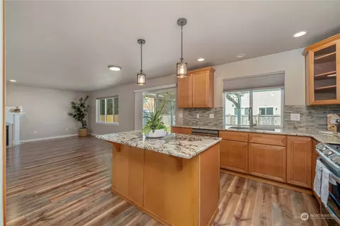 1402 Riddell Ave NE, Orting, WA 98360 photo 5
