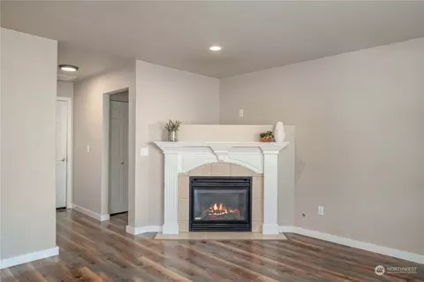 1402 Riddell Ave NE, Orting, WA 98360 photo 9