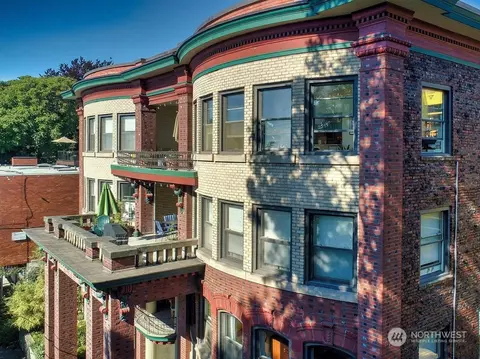 626 13th Ave E #E, Seattle, WA 98102