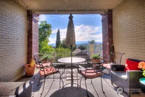 626 13th Ave E #E, Seattle, WA 98102 photo 7