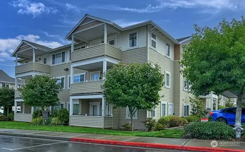 13421 97th Ave E #304, Puyallup, WA 98373