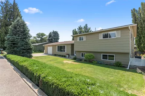 718 Gormley St, East Wenatchee, WA 98802