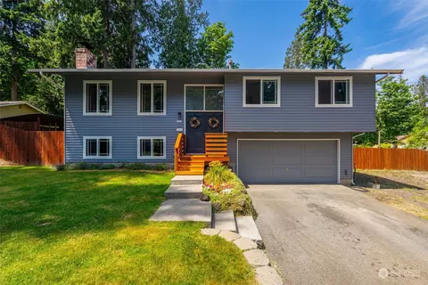 7481 Teepee Cir NE, Bremerton, WA 98311
