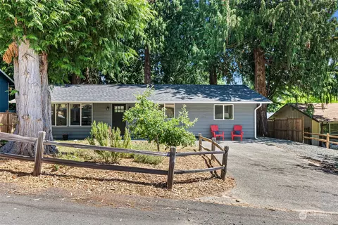 7008 Parkdale Dr NW, Bremerton, WA 98310