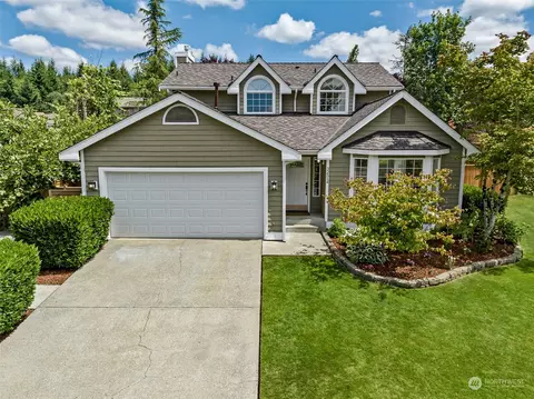 32514 Newcastle Dr, Black Diamond, WA 98010