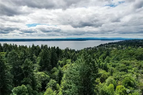 12615 14th Ave SW, Burien, WA 98146