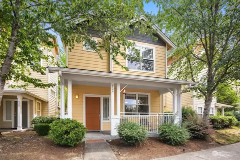 526 224th Pl NE #24, Sammamish, WA 98074