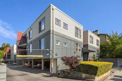 9520 1st Ave NE #C302, Seattle, WA 98115
