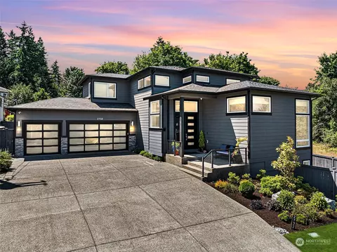 2732 Parkway W, University Place, WA 98466