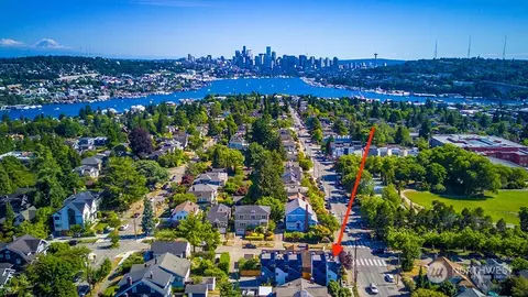 4306 Wallingford Ave N #A, Seattle, WA 98103