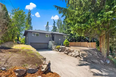 115 NE 161st St, Shoreline, WA 98155