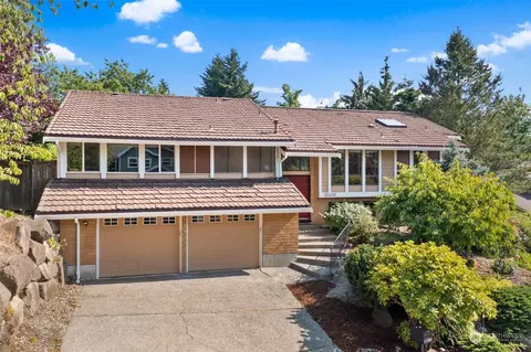 13409 SE 52nd St, Bellevue, WA 98006