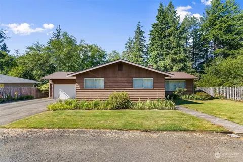 6410 Shadow Ln, Aberdeen, WA 98520